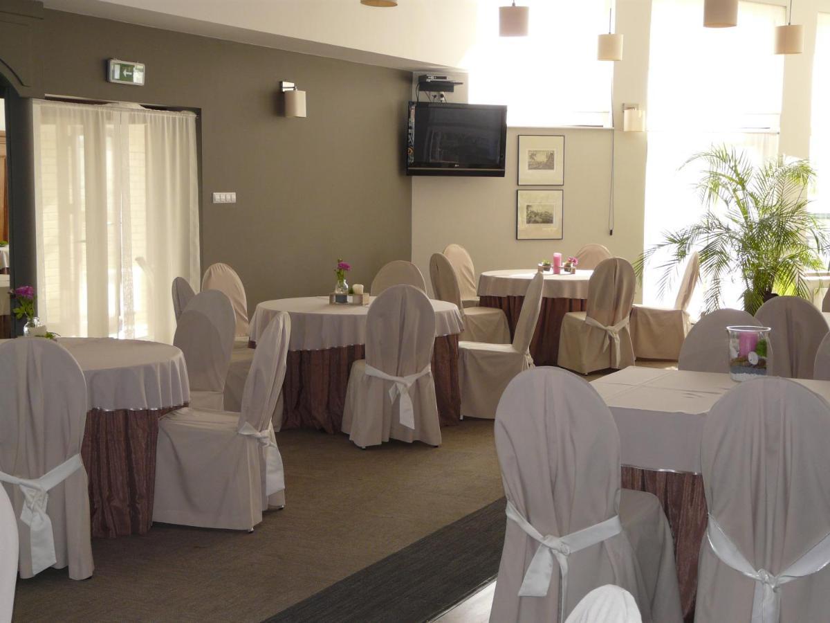Hotel Camping Malta Poznań Esterno foto