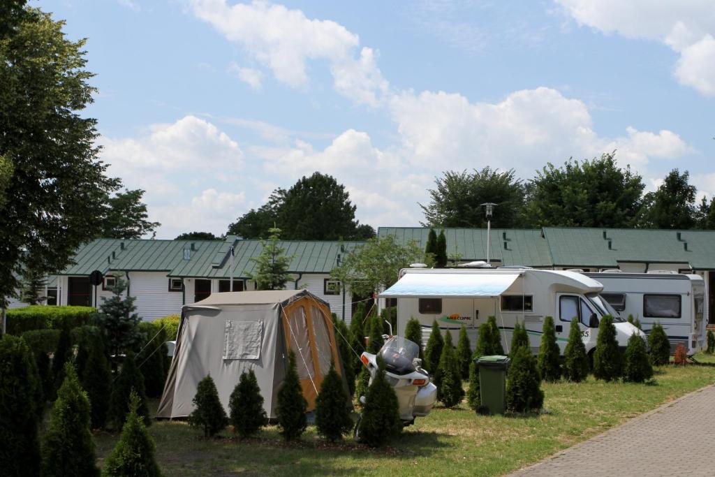 Hotel Camping Malta Poznań Esterno foto