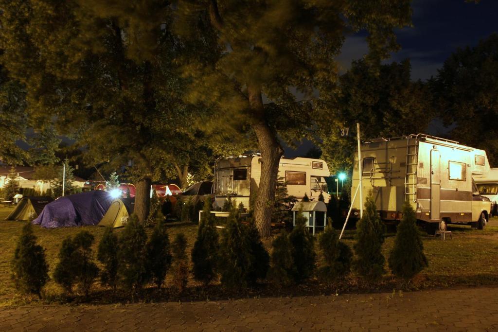 Hotel Camping Malta Poznań Esterno foto