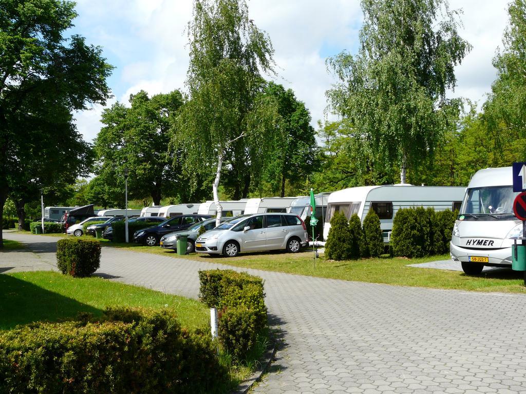 Hotel Camping Malta Poznań Esterno foto